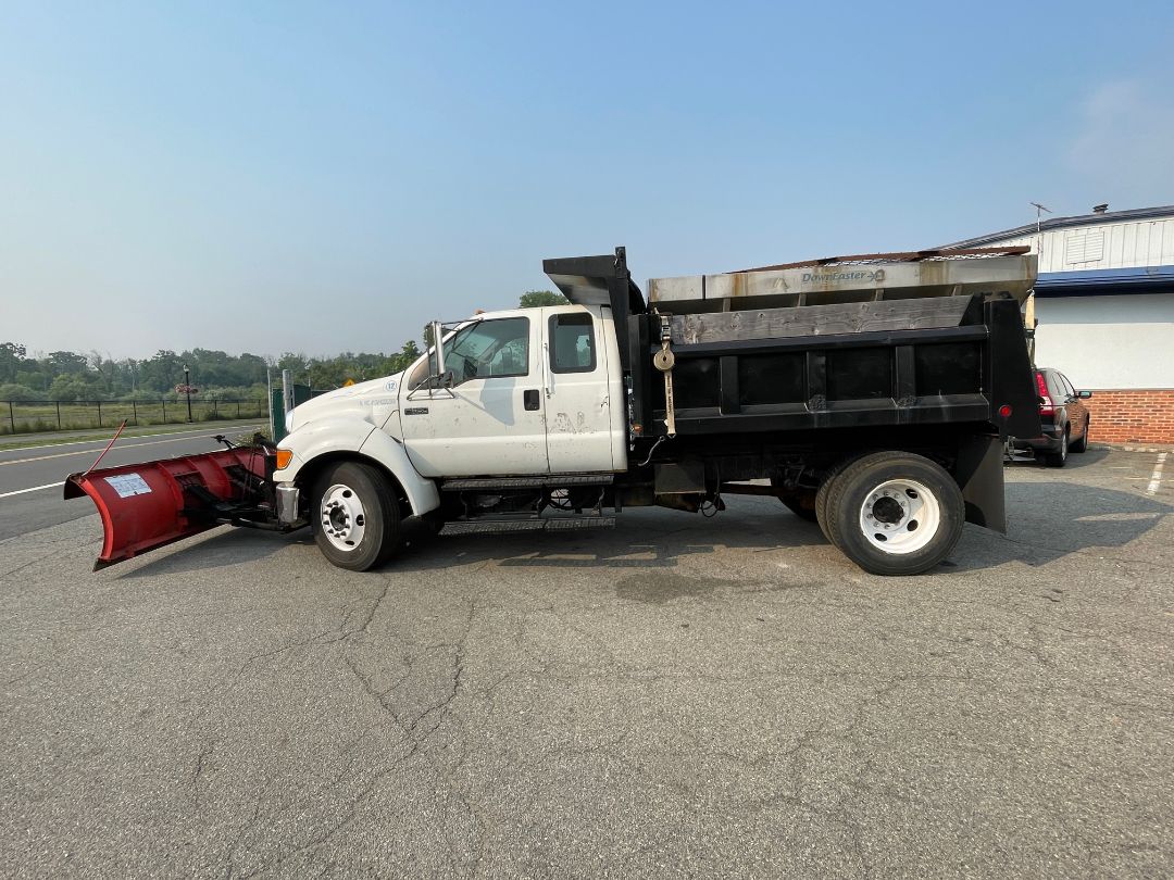 2003 FORD F650 XLT - Image 2